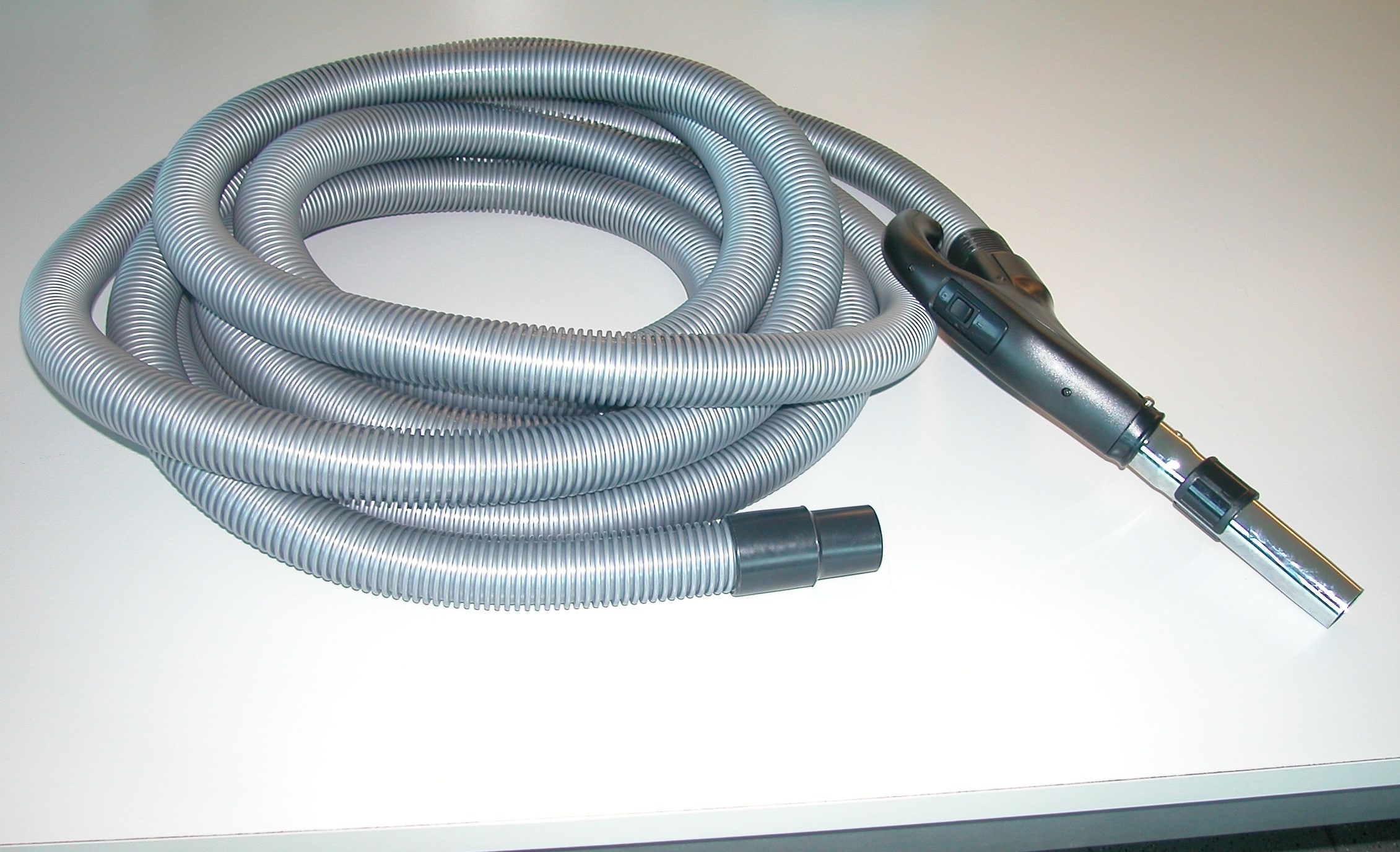 Saugschlauch mit Ein-/Ausschalter 9 m (Steuerkabel)